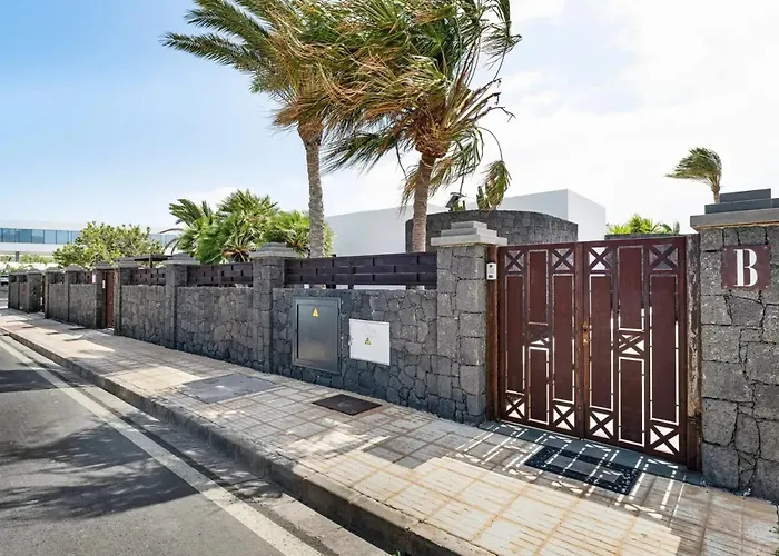 Charming In With Private Pool Villa Playa Blanca (Lanzarote)