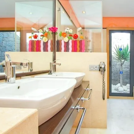 فيلة Charming In With Private Pool