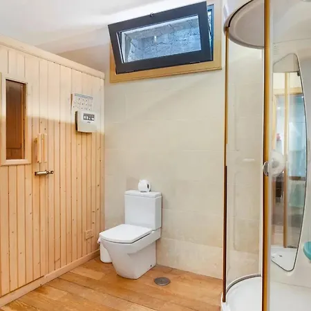 Villa: Beachside Retreat With Pool & Wi-fi Villa *