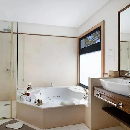 Villa: Beachside Retreat With Pool & Wi-fi Villa