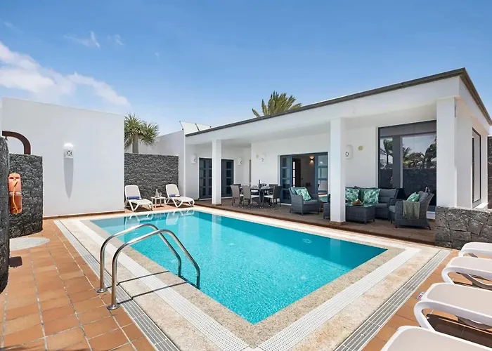 Charming In With Private Pool Vila