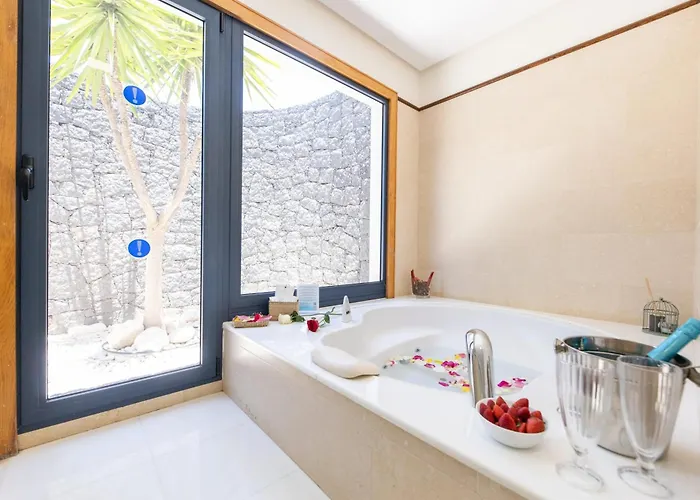 Vila Charming In With Private Pool