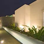 فيلة Charming In With Private Pool *