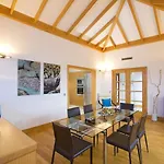Villa Charming In With Private Pool