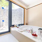 Villa Charming In With Private Pool