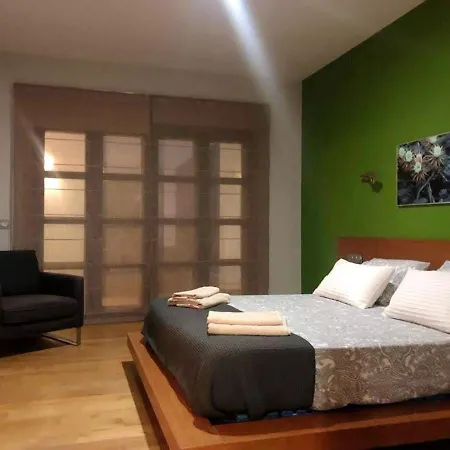 Villa: Beachside Retreat With Pool & Wi-fi *