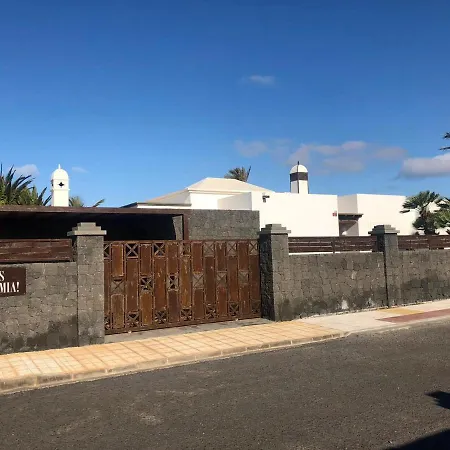 فيلة Charming In With Private Pool