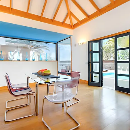 Charming In With Private Pool فيلة *