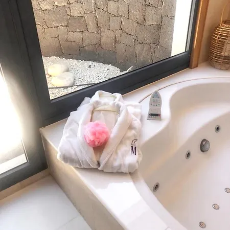 Villa Villa: Beachside Retreat With Pool & Wi-fi Playa Blanca (Lanzarote)