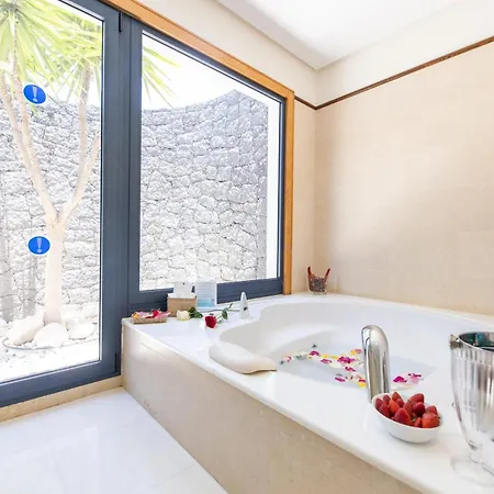 فيلة Charming In With Private Pool