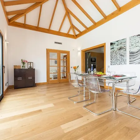 Charming In With Private Pool