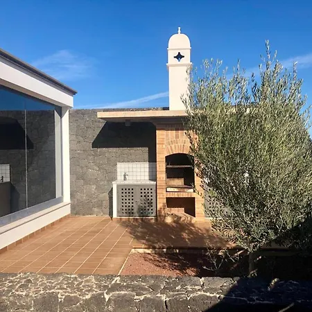 Willa Charming In With Private Pool