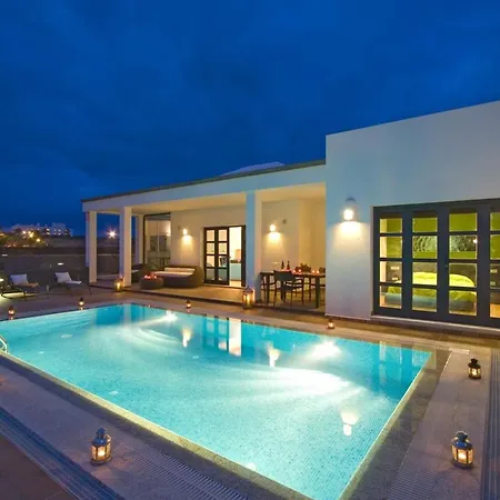 Charming In With Private Pool Playa Blanca (Lanzarote)