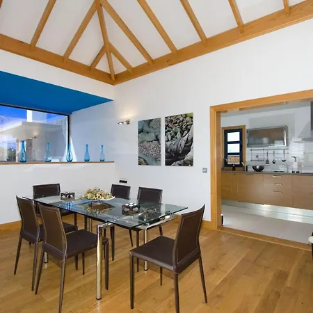 Charming In With Private Pool Willa *