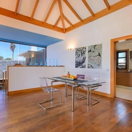 Willa Charming In With Private Pool