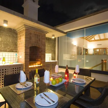 Charming In With Private Pool