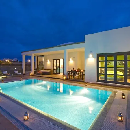 Charming In With Private Pool * Playa Blanca